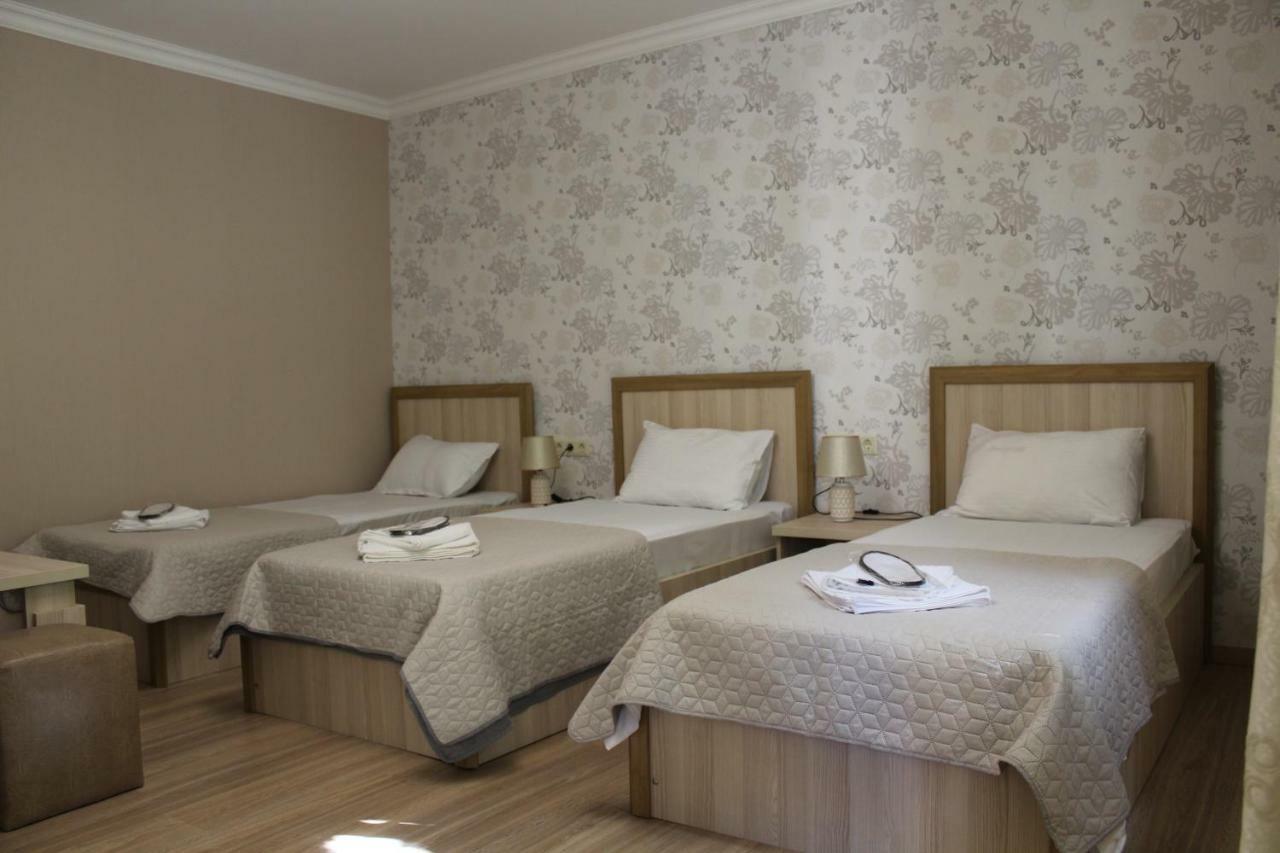 Emis Hotel Tbilissi Extérieur photo